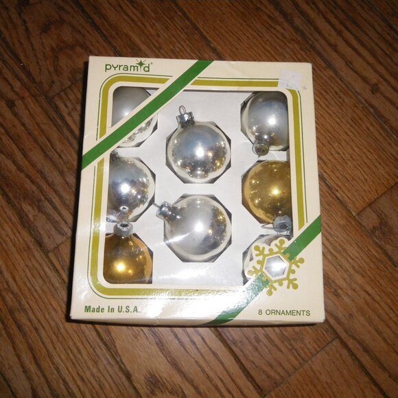 8 Vintage Pyramid Glass Decorative Ornaments - 6 Silver & 2 Gold - Picture 1 of 2